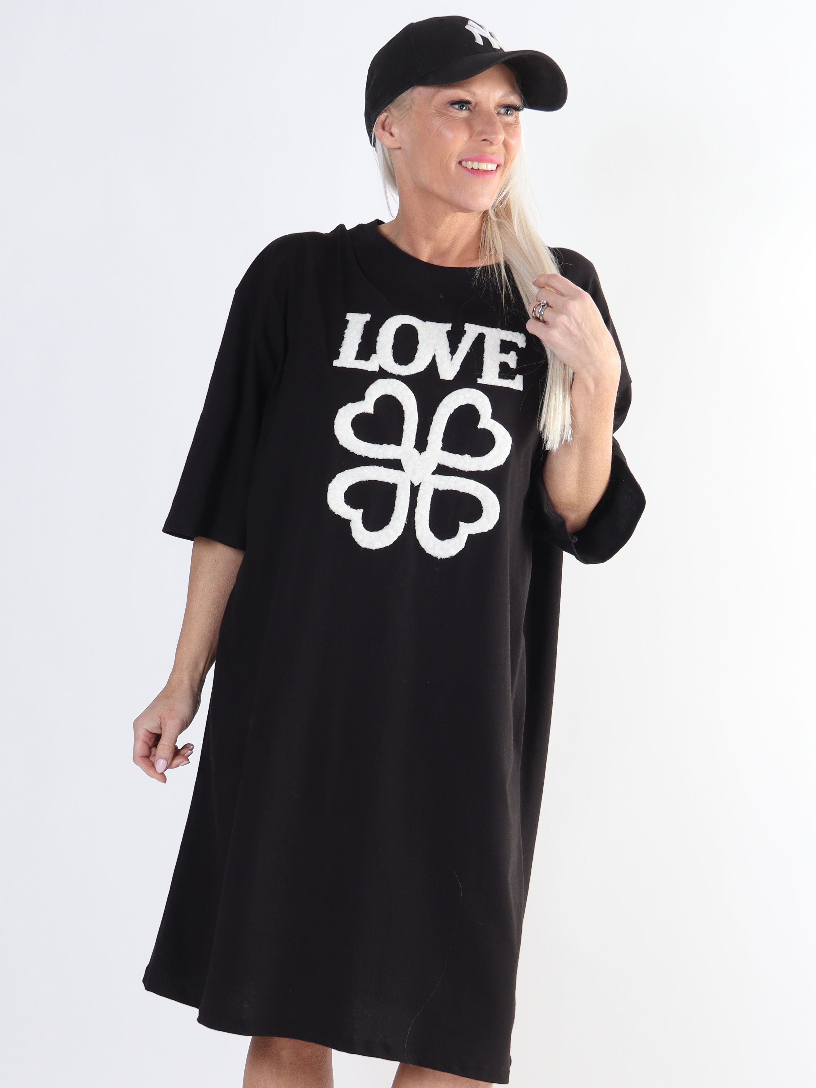 Love - T-shirtklänning i bomull med text och hjärtan